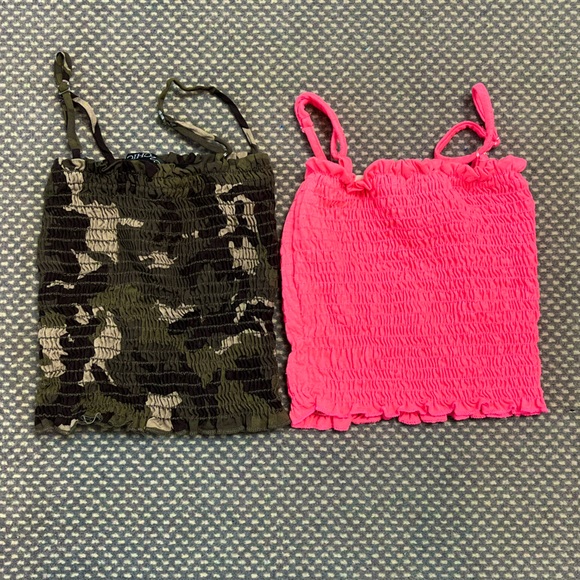 Chic2Chic Tops - Picture 2 of 5